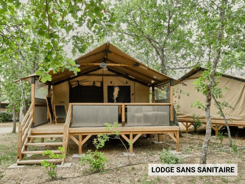 ホテル Domaine Les Chenes Blancs サン・サテュルナン・ダプト エクステリア 写真