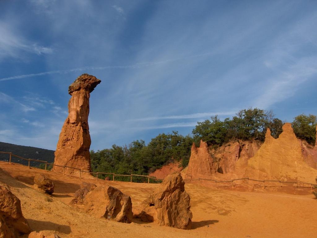 ホテル Domaine Les Chenes Blancs サン・サテュルナン・ダプト エクステリア 写真